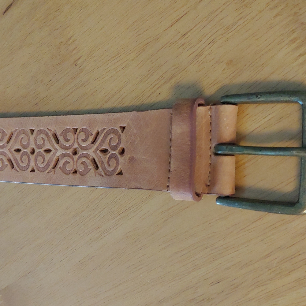 Tooled brown belt